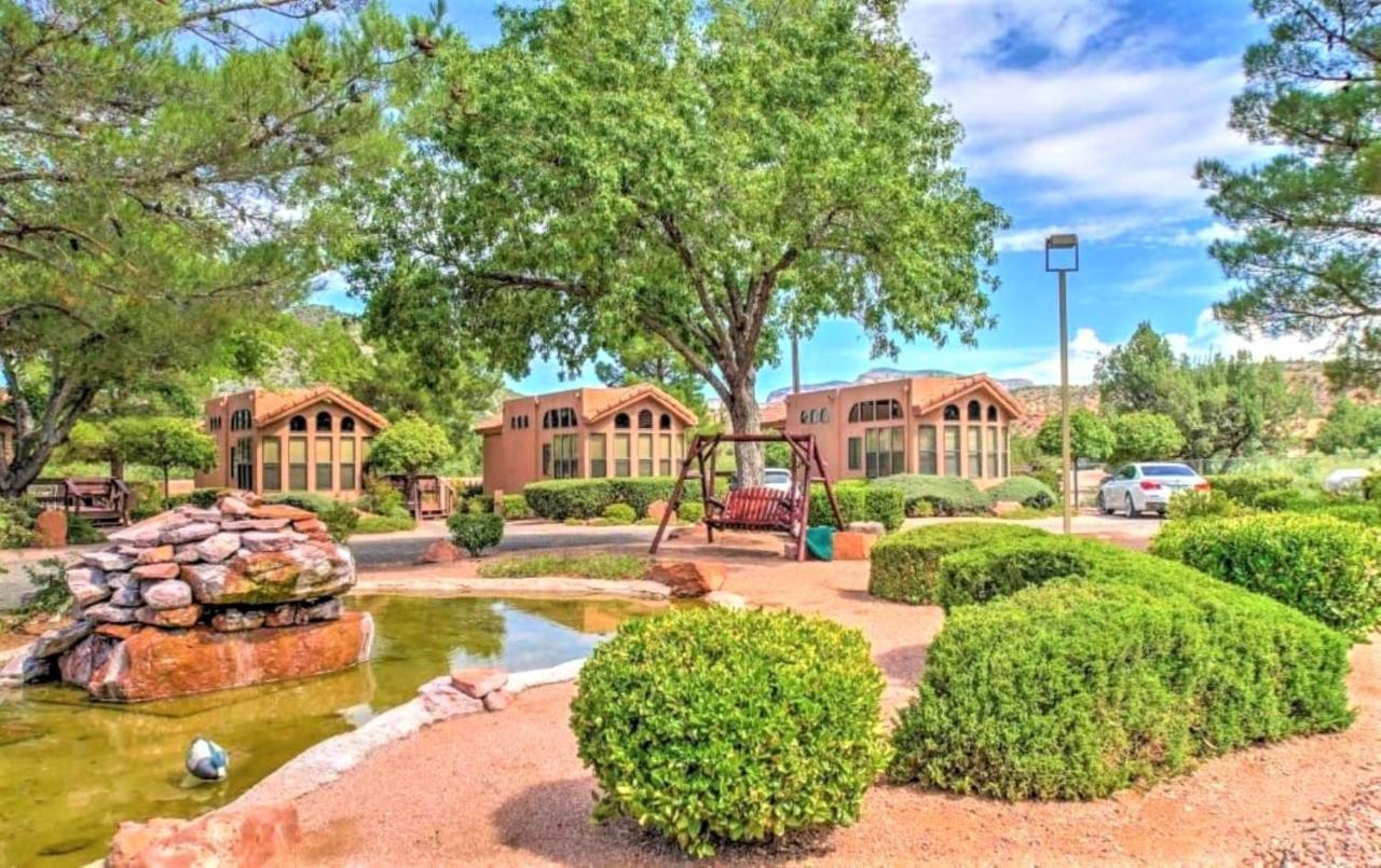 Sedona Pines Resort Zewnętrze zdjęcie Fountains at the Village at Mountain Shadows