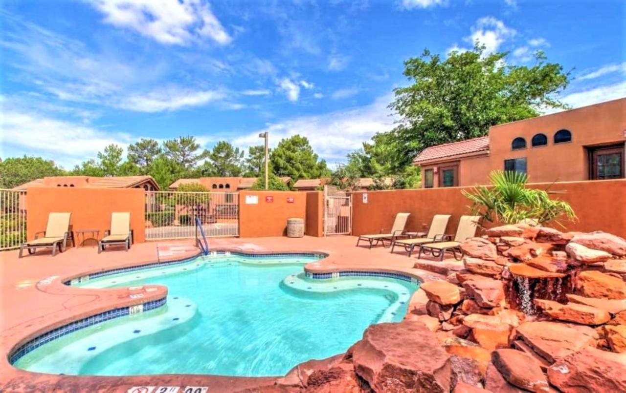 Sedona Pines Resort Zewnętrze zdjęcie Outdoor pool at the Inn at Eagle Mountain