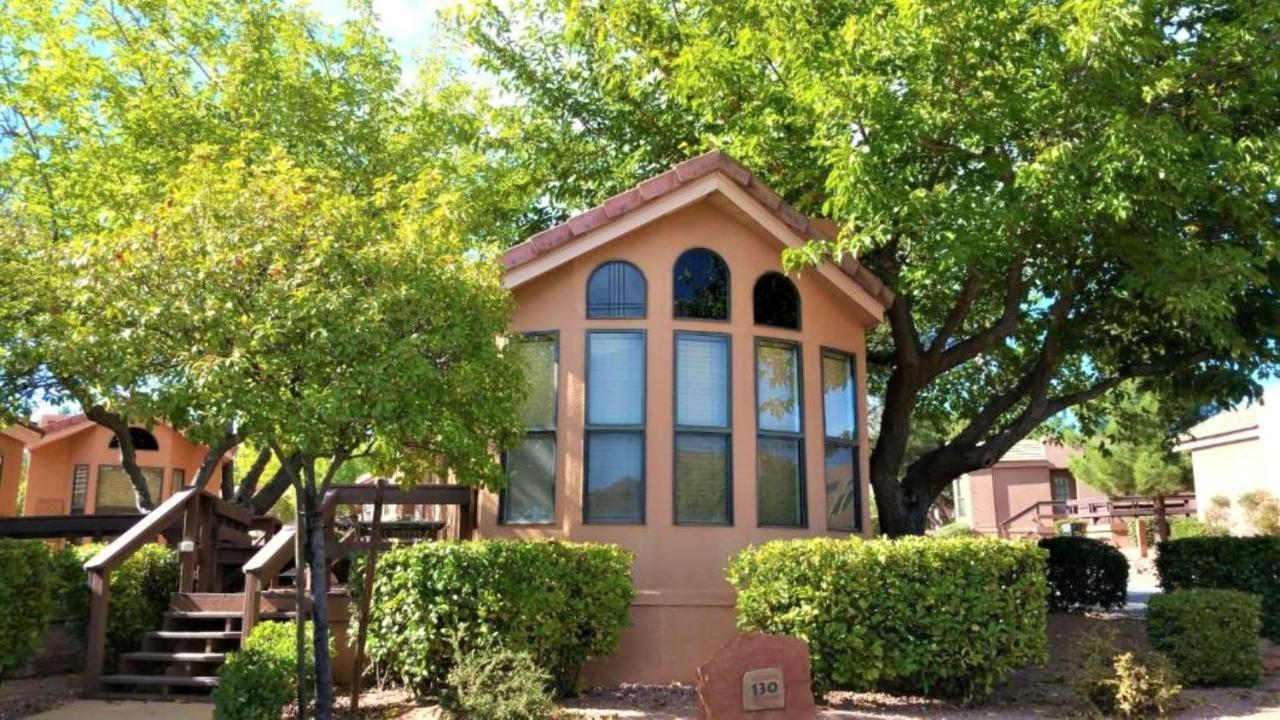 Sedona Pines Resort Zewnętrze zdjęcie A home in the Village of Oak Creek