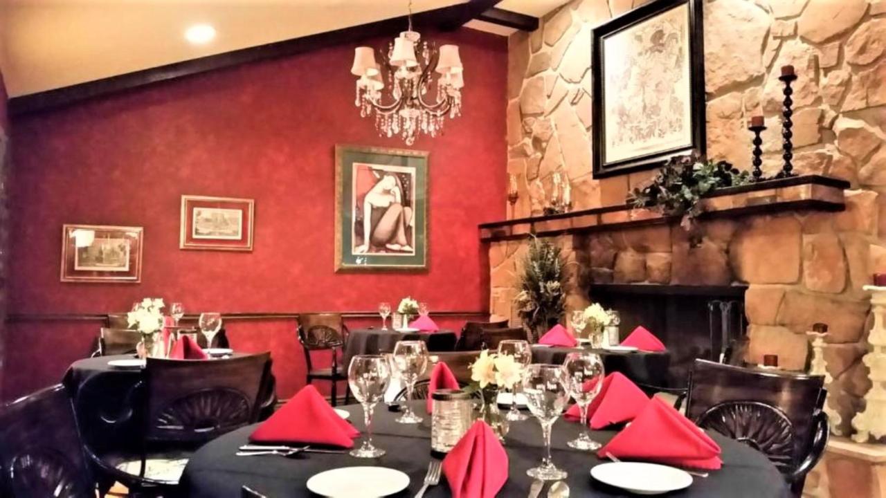 Sedona Pines Resort Zewnętrze zdjęcie The restaurant's interior