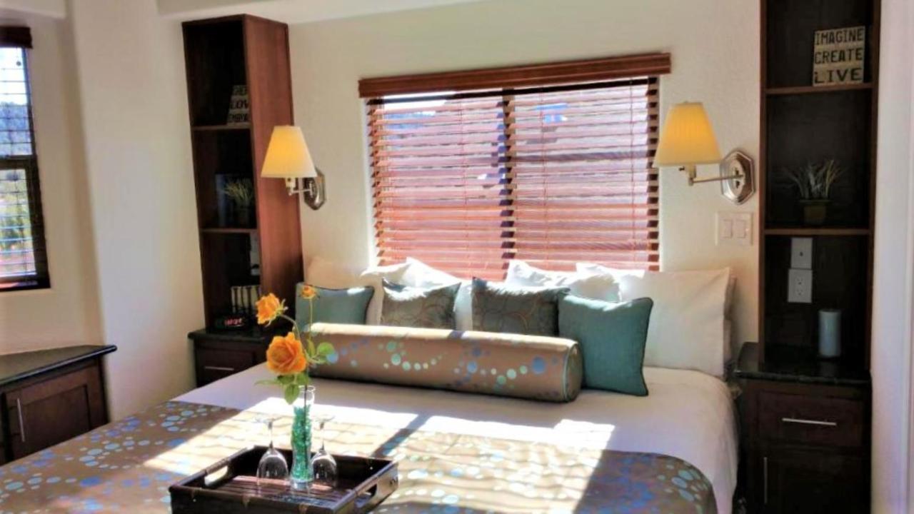 Sedona Pines Resort Zewnętrze zdjęcie Wood blinds